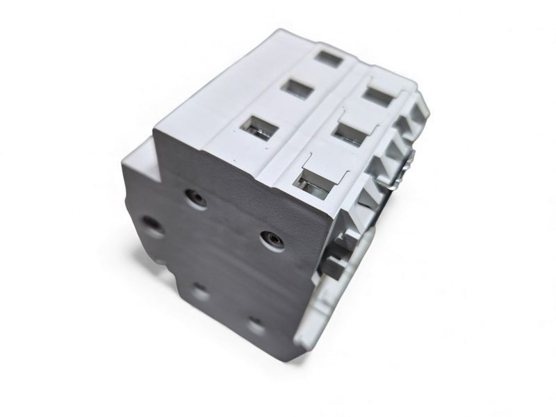 Переключатель ввода резерва 1-0-2 LC TEC BX9G 3P 40A 159 фото